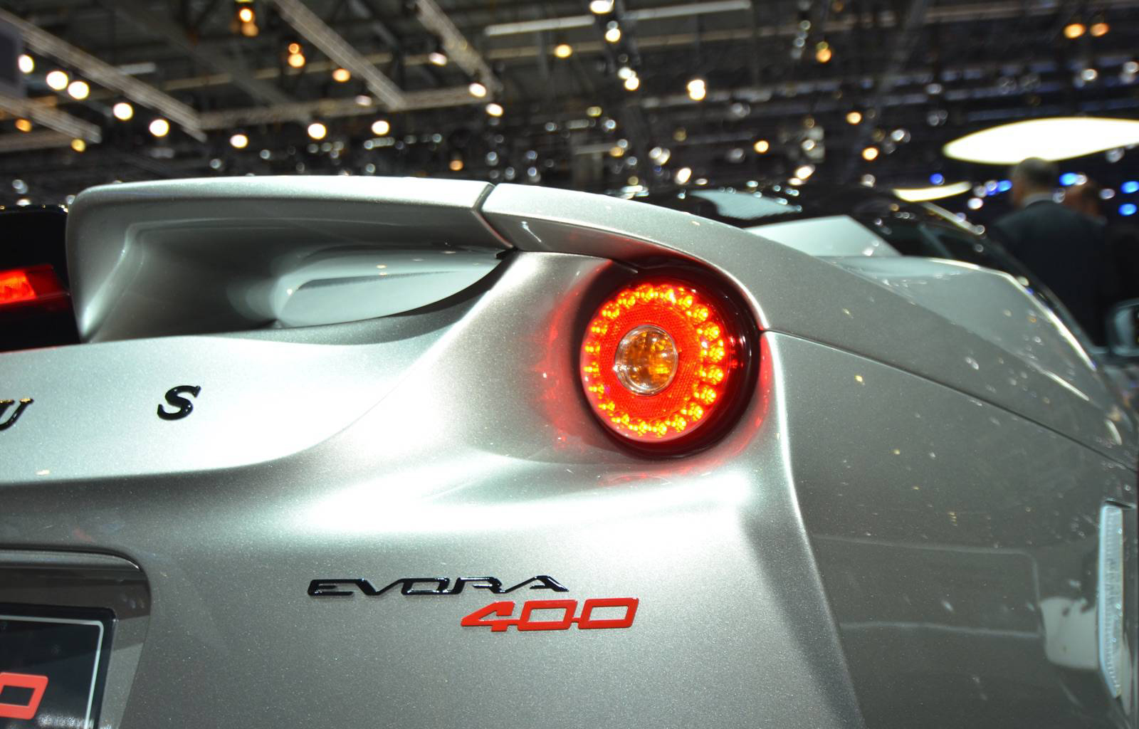 Lotus планирует построить Evora 400 и 4-Eleven